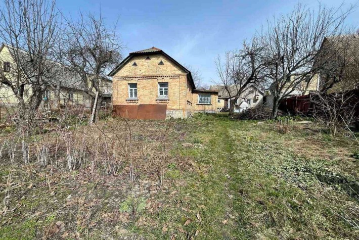 Не дорогий будинок з великою ділянкою в  с. Глеваха - фото 1