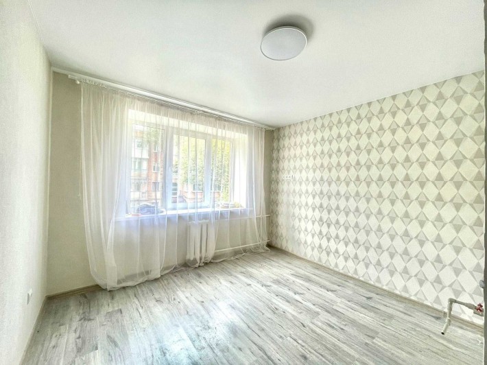 Продаж кімнати в малосімейці з усіма зручностями та власною кухнею - фото 1