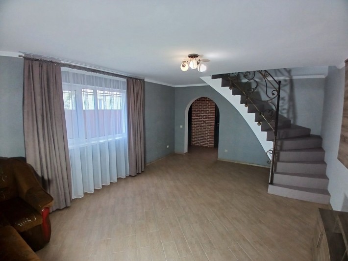 Продам будинок з ремонтом. - фото 1
