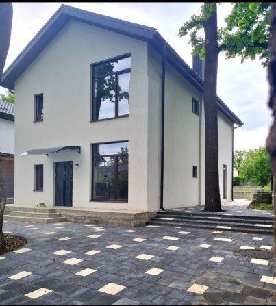 Новий Будинок у супер класному місці 7.5 сот. землі. - фото 1