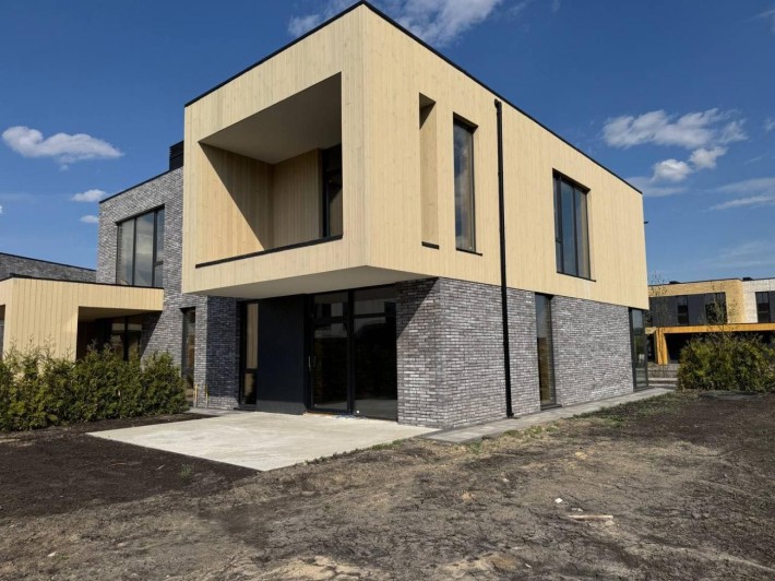 Дуплекс 150м2 та 3.5 сотки закрите КМ Ірпінь - фото 1
