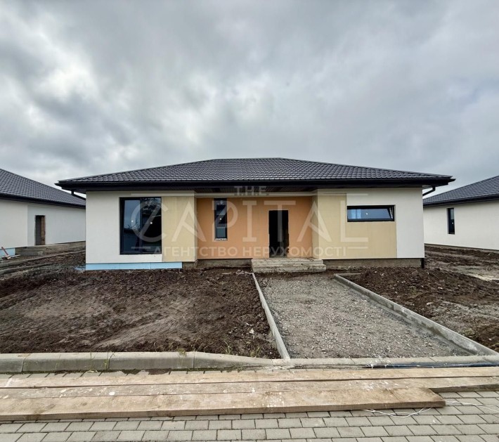 Будинок без комісії 100 м² біля Києва. Котеджне містечко - фото 1