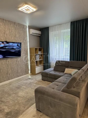 Таунхаус три поверхи, Центр Білогородка - фото 1