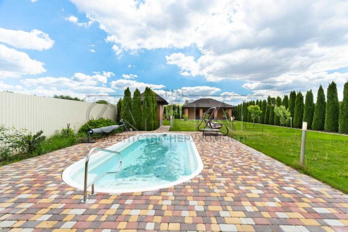Продаж будинку в селі Гора /Бориспільський рн /Басейн /330 м2 /30 сот - фото 1