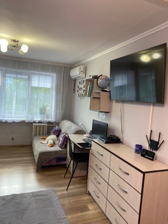 Продається кімната в гуртожитку вул. Горлівська 124/1 - фото 1