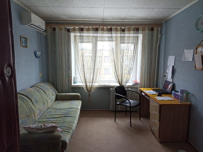 Продам 3 комнаты на блоке, ул.Косарева 8,
5этаж 
43м общая
(9,4+12+9,6 - фото 1