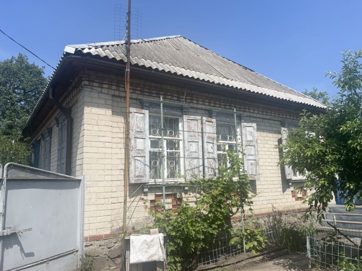 Продам ДОБРОТНИЙ   будинок  РЕЇВКА з окремим подвірʼям - фото 1