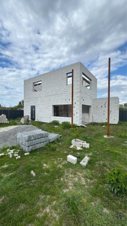 Продаж сучасного , нового будинку в місті - фото 1