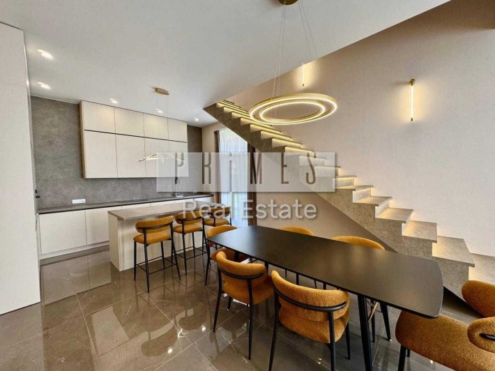 Продаж будинку з ремонтом 198м2, 10 сот, КМ Green Town, Крушинка - фото 1