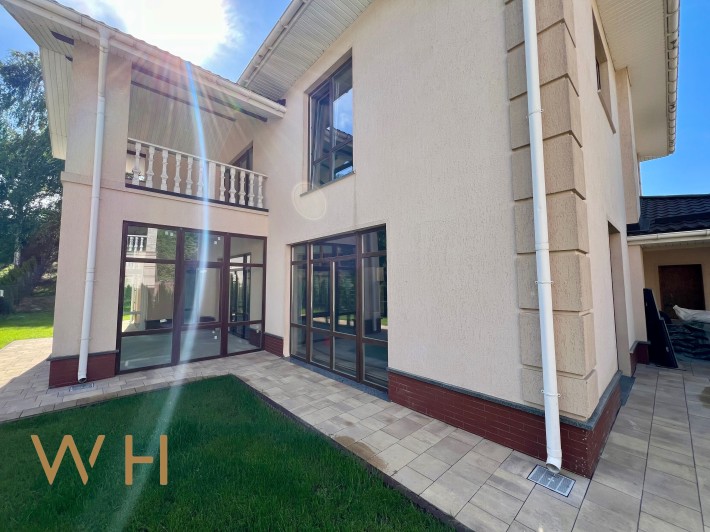 Продаж Будинок 6к 340m², 19сот, с.Іванковичі, Без % - фото 1