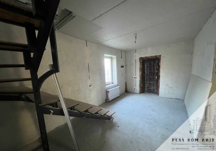 Просторий будинок у Крушинці: 5 кімнат, 157,6 м², власна ділянка - фото 1