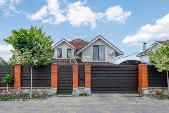 Продажа современного дома в Крушинке Бассейн BBQ солнечные панели газ - фото 1