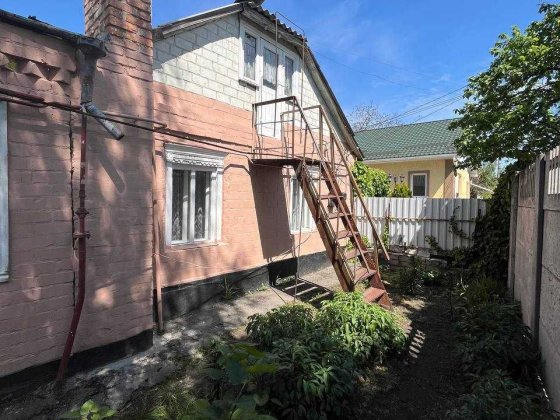 Продаж 3кімн. половини будинку вул.Кіровоградська, р-н Крюків Кременчук