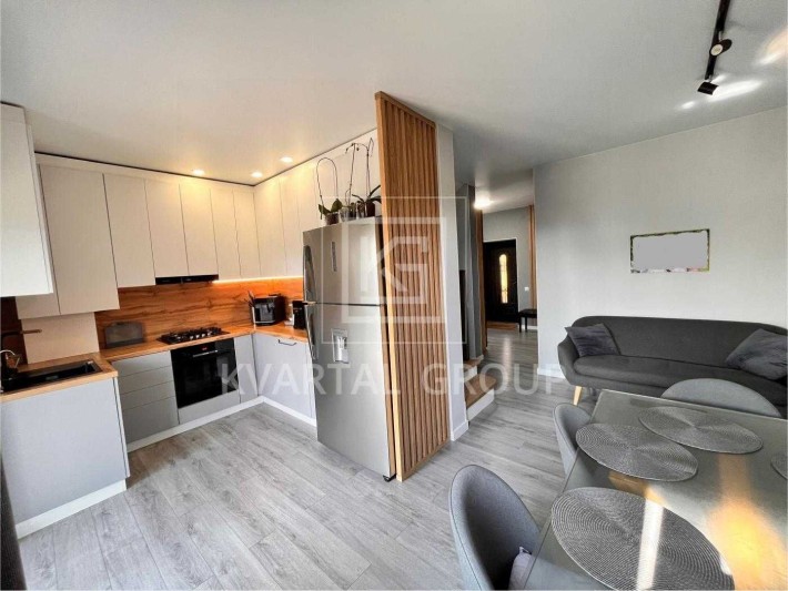Продам ГАРНИЙ дуплекс з ремонтом, меблями, технікою. ГАЗ. - фото 1