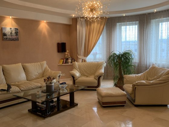 Продаж 4к квартири вул. Нікольско-Слобідська 4д, метро Лівобережна Київ