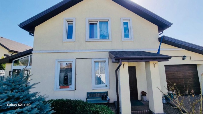 Продам 2 єт. дом 165 кв.м. в с. Осещина, 6 соток земли - фото 1