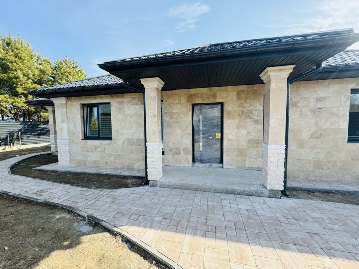 Продаж будинку поруч з лісом - фото 1