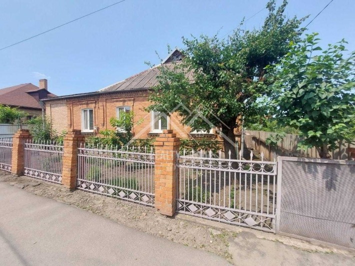Продаж будинку з гаражем у ЦМ р-ні поряд із пл.Визволення - фото 1
