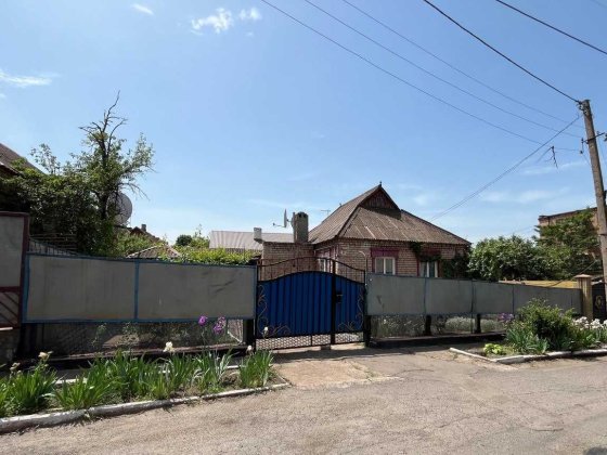 Обмін/ Продаж будинку з гаражем Площа Визволення Кривий Ріг