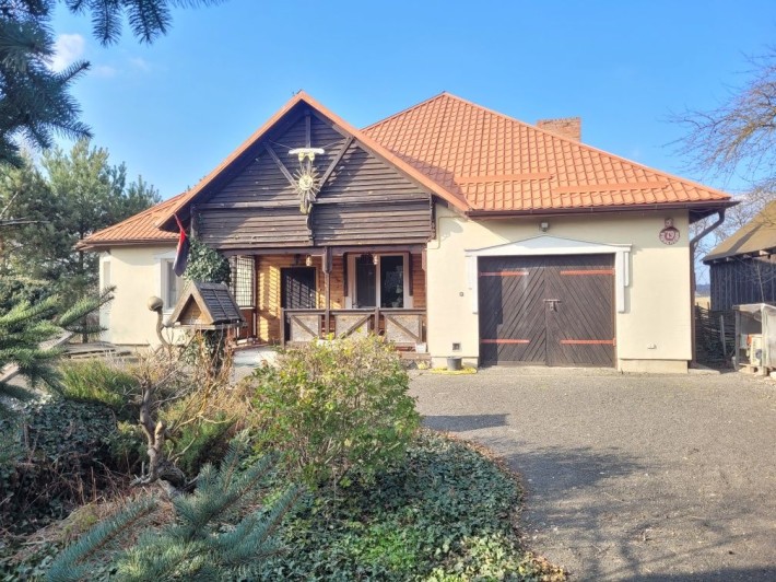 ТЕРМІНОВИЙ ПРОДАЖ! Вул. Рівненська , 1пов. 170м2, 24сот.Євро.,меблі! - фото 1