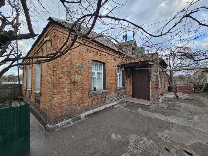 Продается полдома на Победе, между Дзержинкой и Соцгородом - фото 1