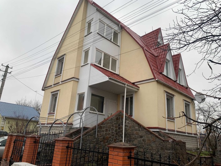 Будинок із виходом на воду. Лазня, басейн -13 км від Києва. 11,5 сотки - фото 1
