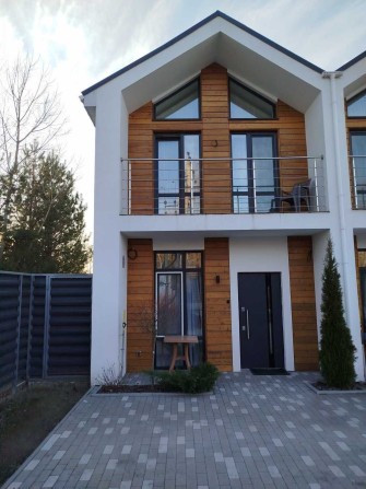 Продам таунхаус з ремонтом від власника - фото 1