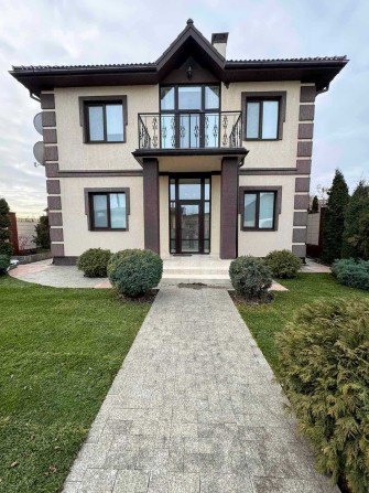 Будинок з ремонтом в центрі Бучі, 185 кв.м.,газ, електрика 245000 у.о. - фото 1
