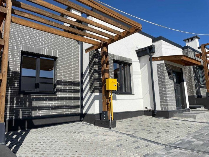 БЕЗ КОМІСІЇ ДЛЯ ПОКУПЦЯ! ! ! Продам котедж з міськими комунікаціями. - фото 1
