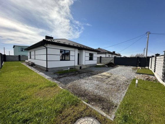 Продам будинок-американку . Є-оселя Ровно