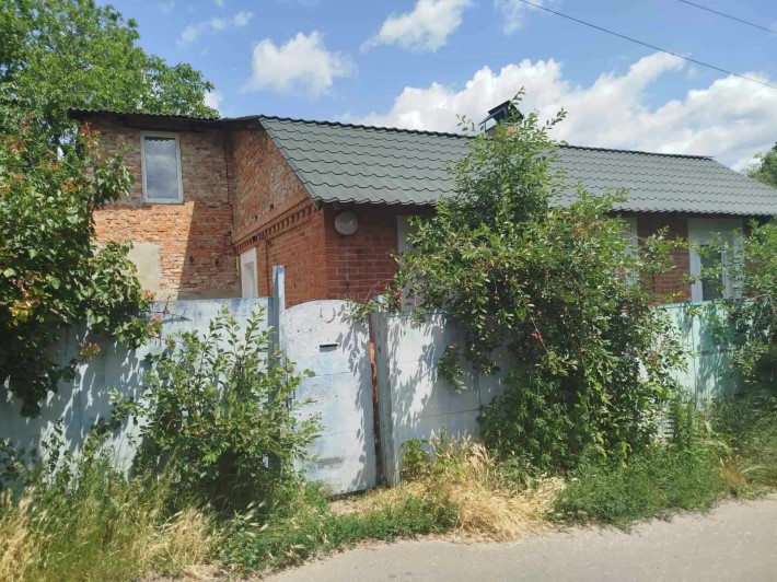 Продам окремий будинок в центральній частині міста - фото 1