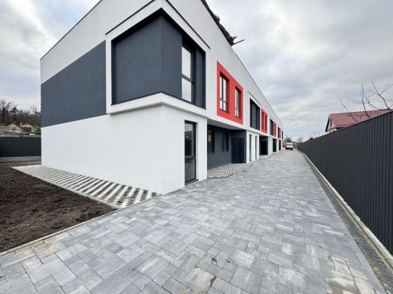 Поодам таунхаус! Штукатурка! Газ! Буча