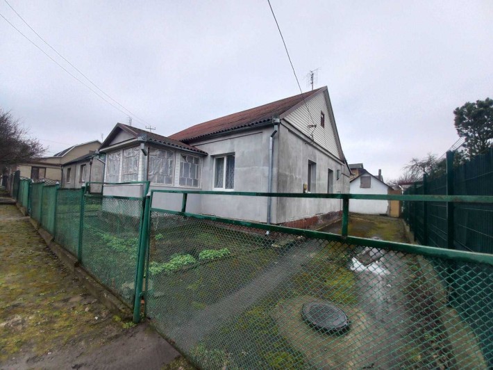 Продаж  окремо стоячого цегляного будинку м. Рівне, - фото 1