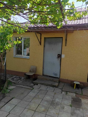Котедж на ост.  Фрунзе  1/4-хоршее состояние - фото 1