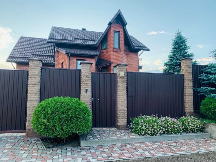 Будинок по вулиці Нова, н.п. Юрівка в 10 км від Києва. Генератор. - фото 1