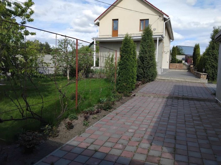 Продам свій будинок с.Юрівка, центральна вулиця 120кв.м - фото 1