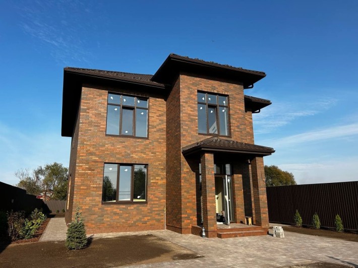 Продам сучасний будинок. Розведена електрика. Штукатурка. Без комісії - фото 1