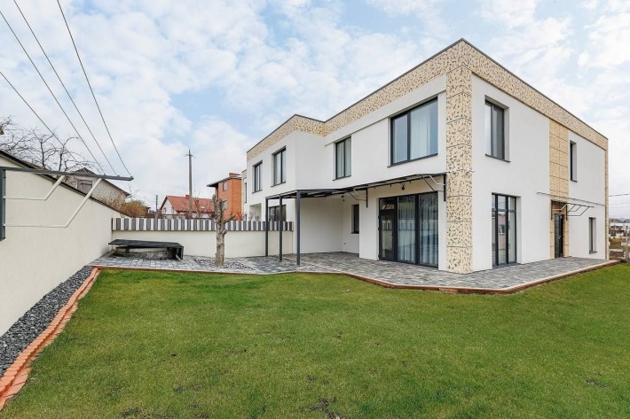 Продаж котеджу в передмісті Львова.локація Сокільники - фото 1