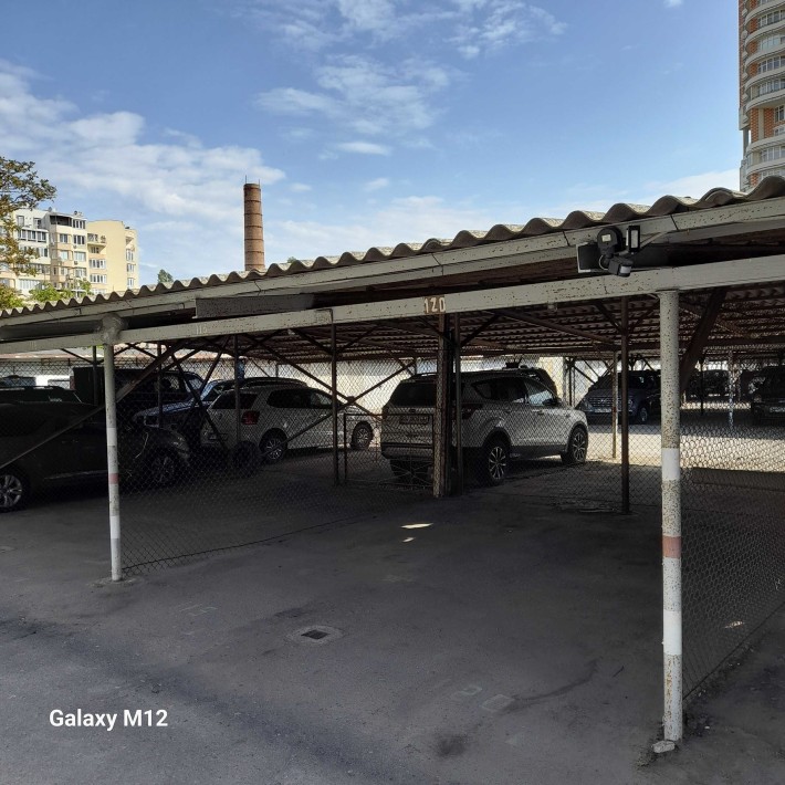 Продам место (Приморский р-н), крытая стоянка (АГК) авто. в Одессе - фото 1