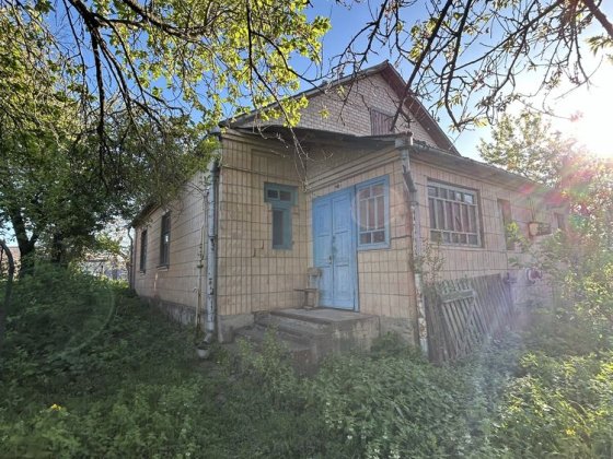 Продається частина цегляного будинку в Бармаках Ровно