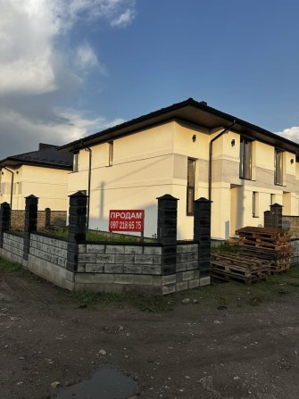 Продам котедж двоян з усіма комунікаціями на масиві Макарова - фото 1