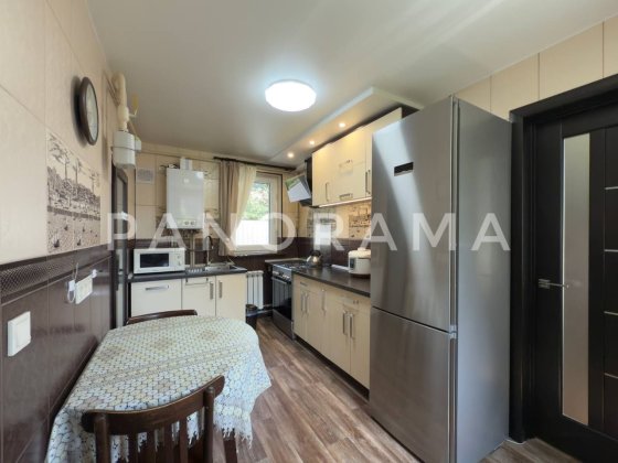 Продається 1/2 будинку на Тополі Суми