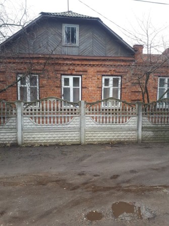 Продаж дома в центрі - фото 1