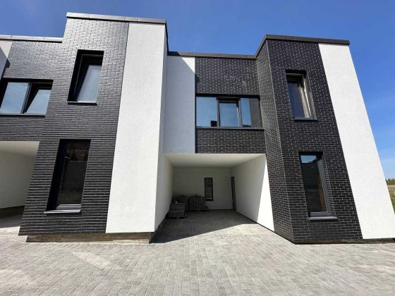 Продаж готових таунхаусів в місті. Купити котедж Рівне Ровно