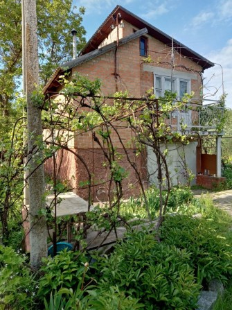 Гарна двоповерхова дача біля річки! - фото 1