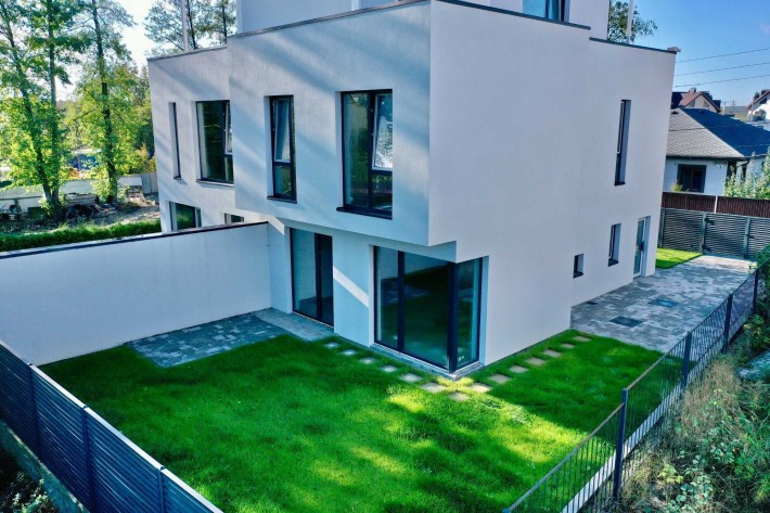 Продам триповерховий ДУПЛЕКС в Ірпені вул. Вишнева! - фото 1