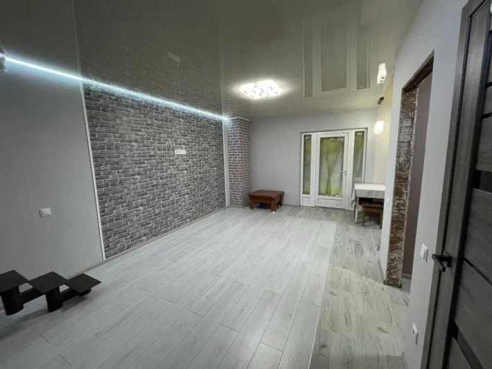 Продаж окремого дачного будинку з ремонтом поруч зі Львовом! - фото 1
