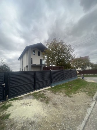 Продаж окремостоячого будинку  з ділянкою 5 соток , с.Зимна Вода - фото 1