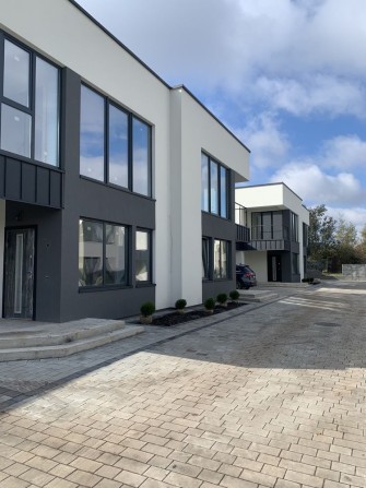 Продаж стильного, якісного котеджу в Зубрі - фото 1