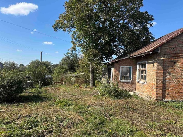Продається будинок із земельною ділянкою - фото 1